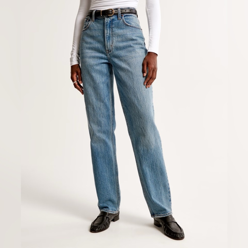 Abercrombie 90s High Rise Straight Jean Size 6/28